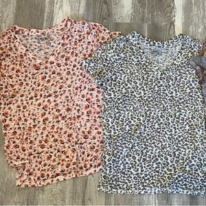 Mudd Multicolor V-Neck Tee